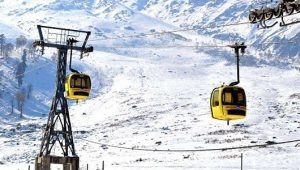 Read more about the article Gulmarg sees season’s first snowfall, the famous gondola opens